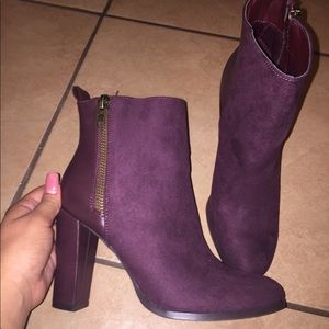 Dauphine block heel bootie